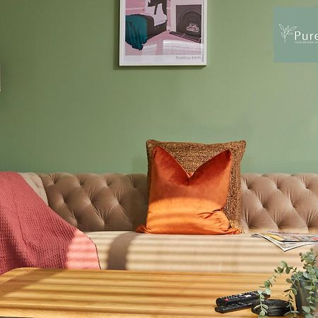 Superb House Manchester Near Etihad With Free Parking Sleeps 8 Luaran gambar