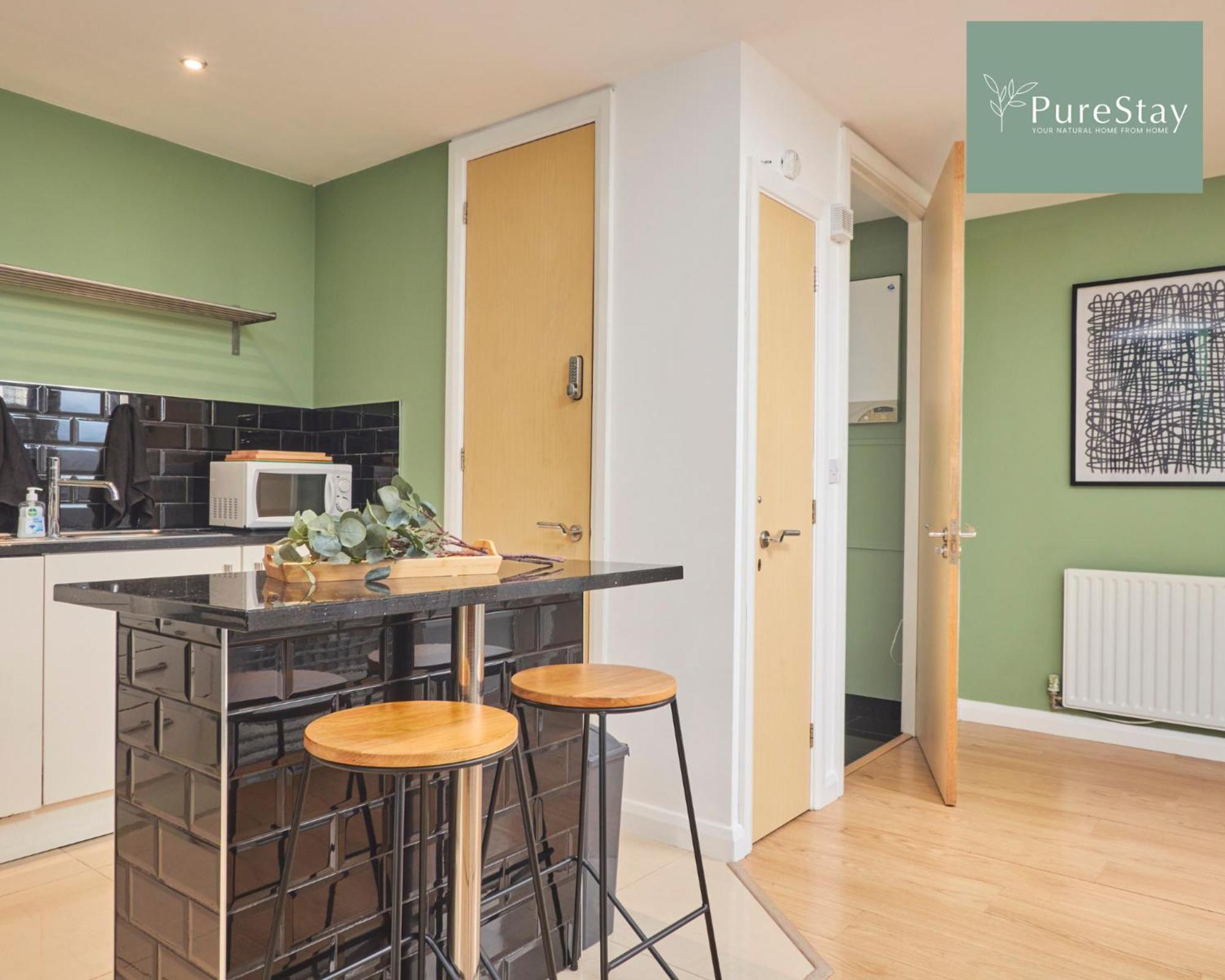 Superb House Manchester Near Etihad With Free Parking Sleeps 8 Luaran gambar
