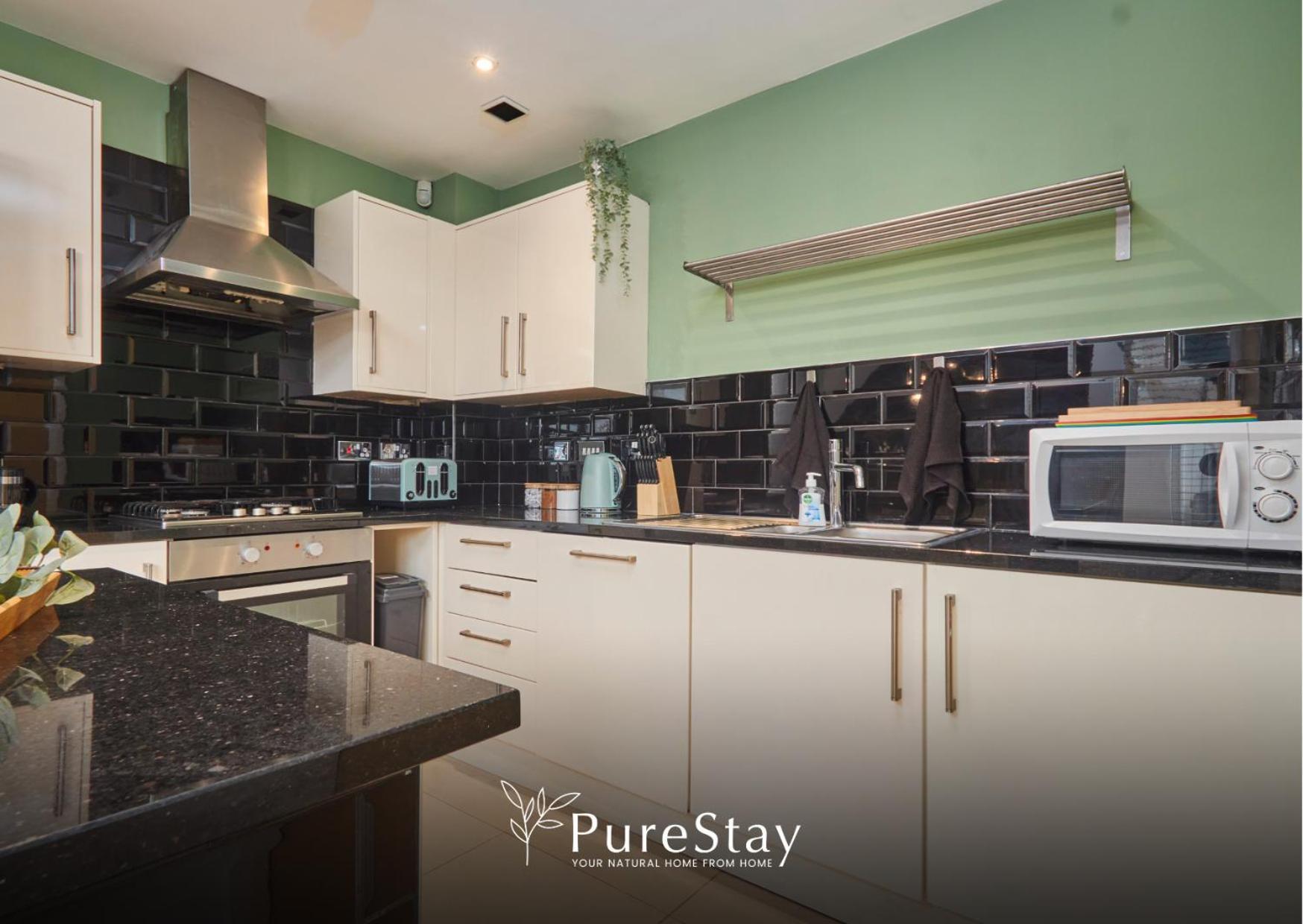 Superb House Manchester Near Etihad With Free Parking Sleeps 8 Luaran gambar